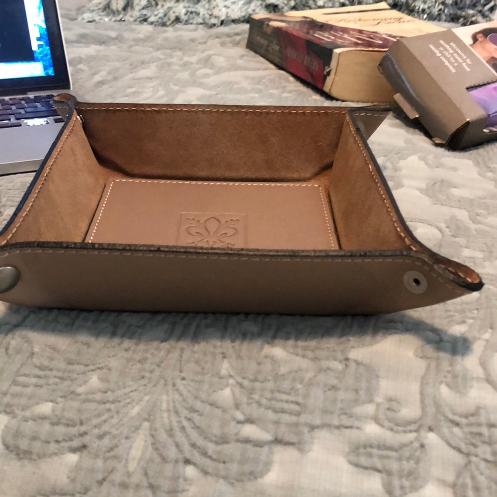 Watch holder - Picture 2 of 3